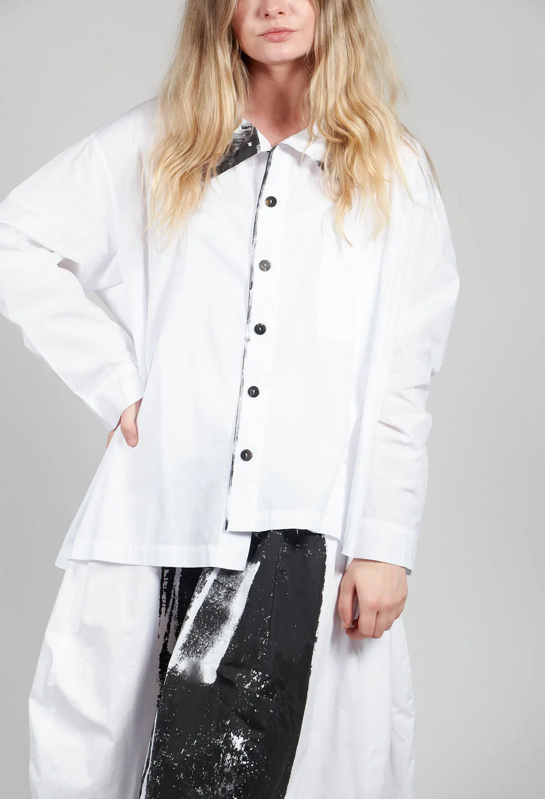 Asymmetric Hem Shirt with Print in White