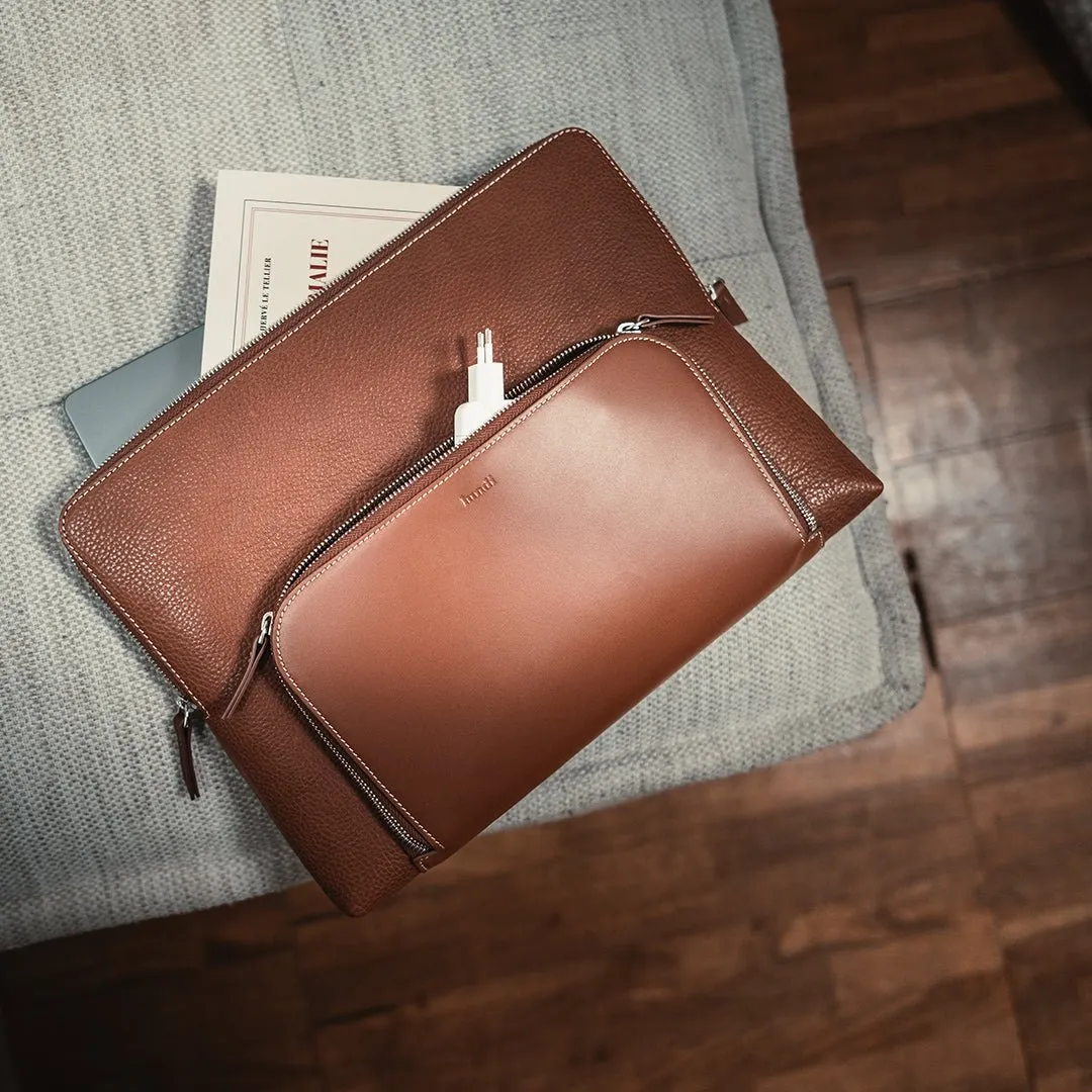 Lundi Paris - ANNA Cognac | Pochette ordinateur en cuir