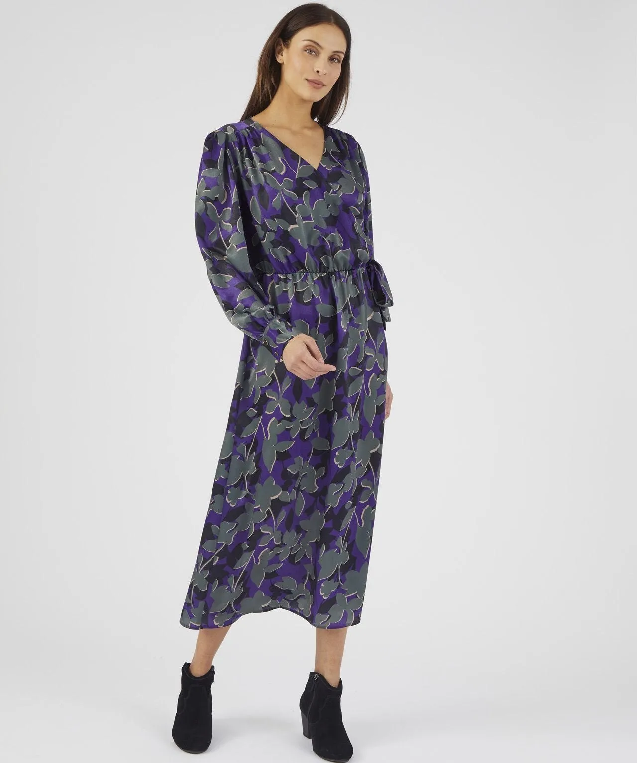 Puff Sleeved V-neck Print Dress