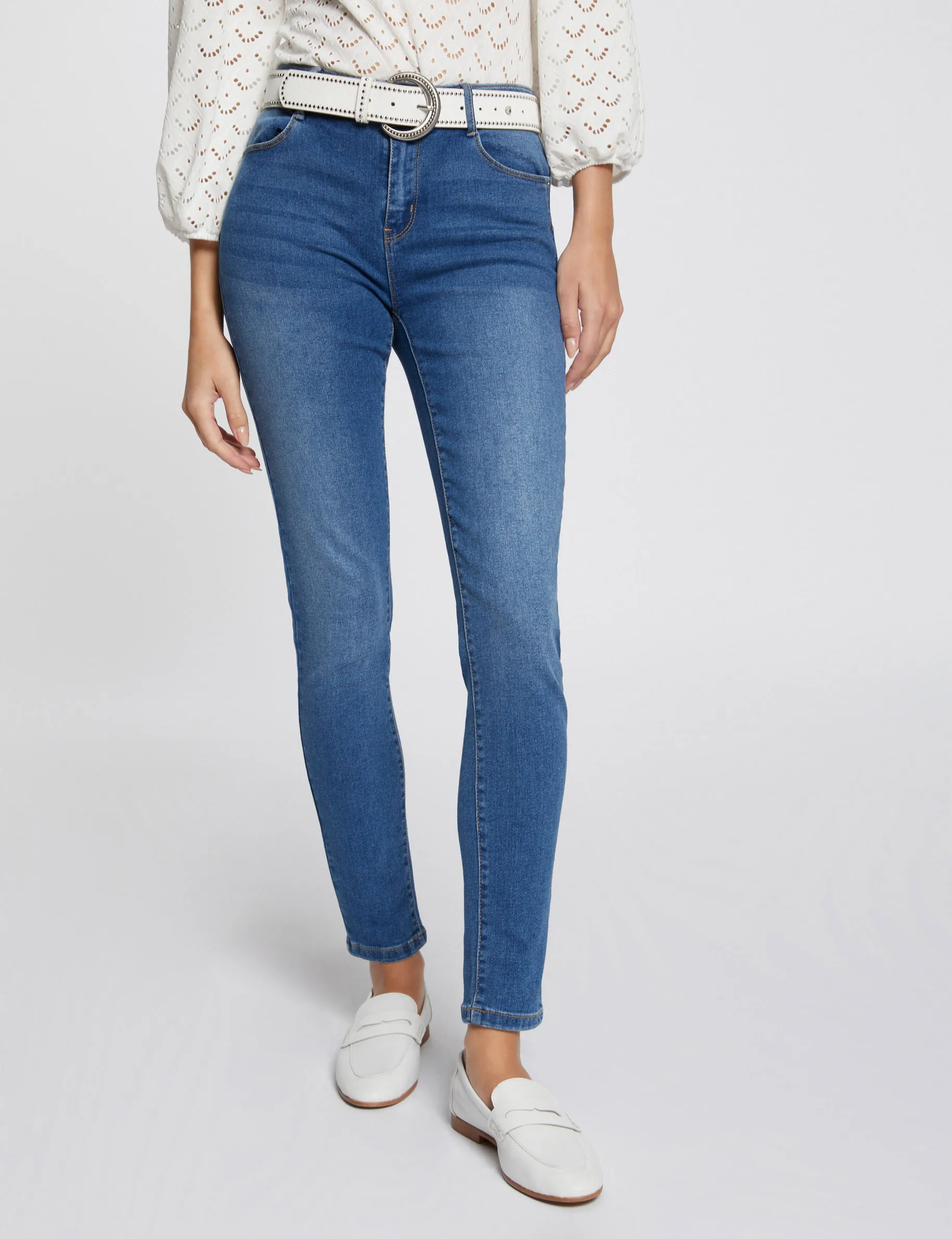 Standard waisted slim jeans stone denim women