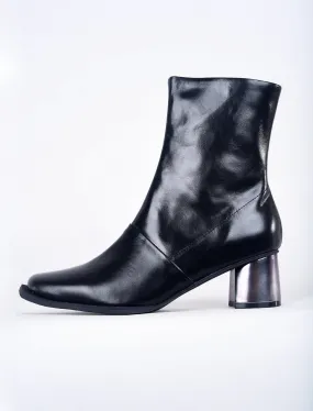 Wow Boot, Black