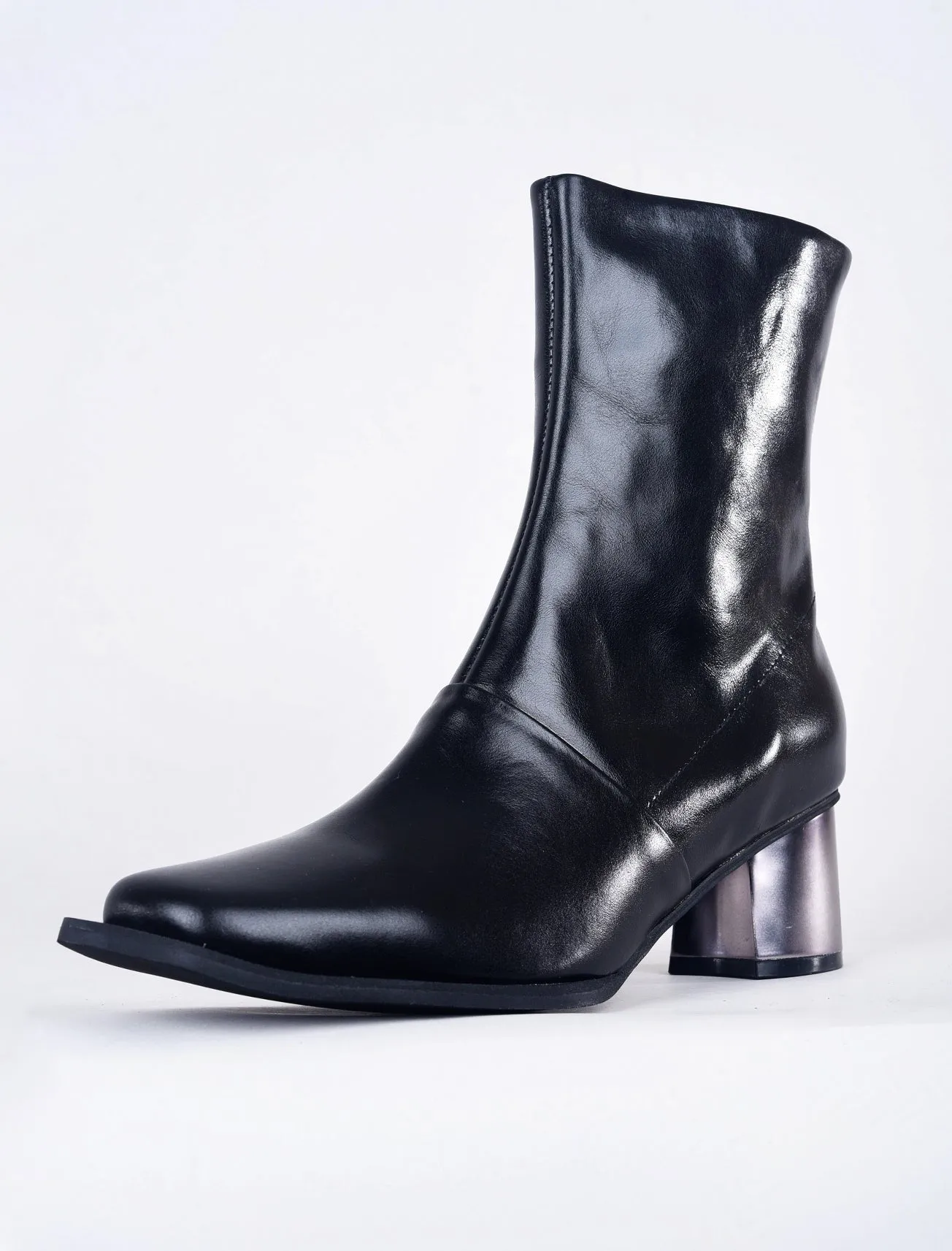 Wow Boot, Black