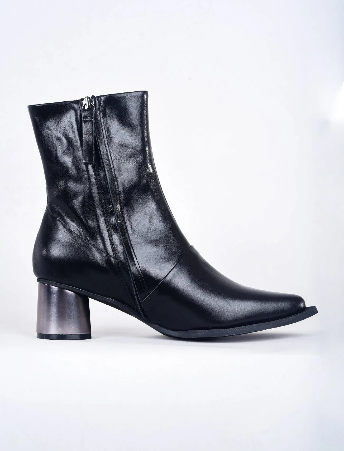 Wow Boot, Black